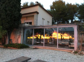 Sea-view holiday home in Sanary-sur-Mer with private pool